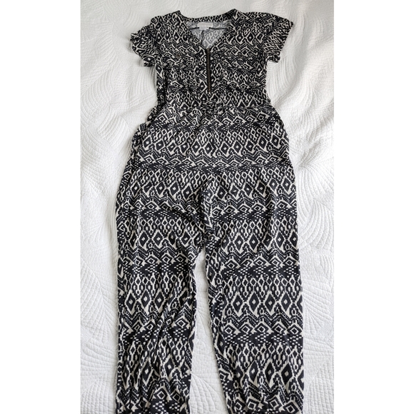 Anthropologie jumpsuit black and cream tribal print - Picture 2 of 3